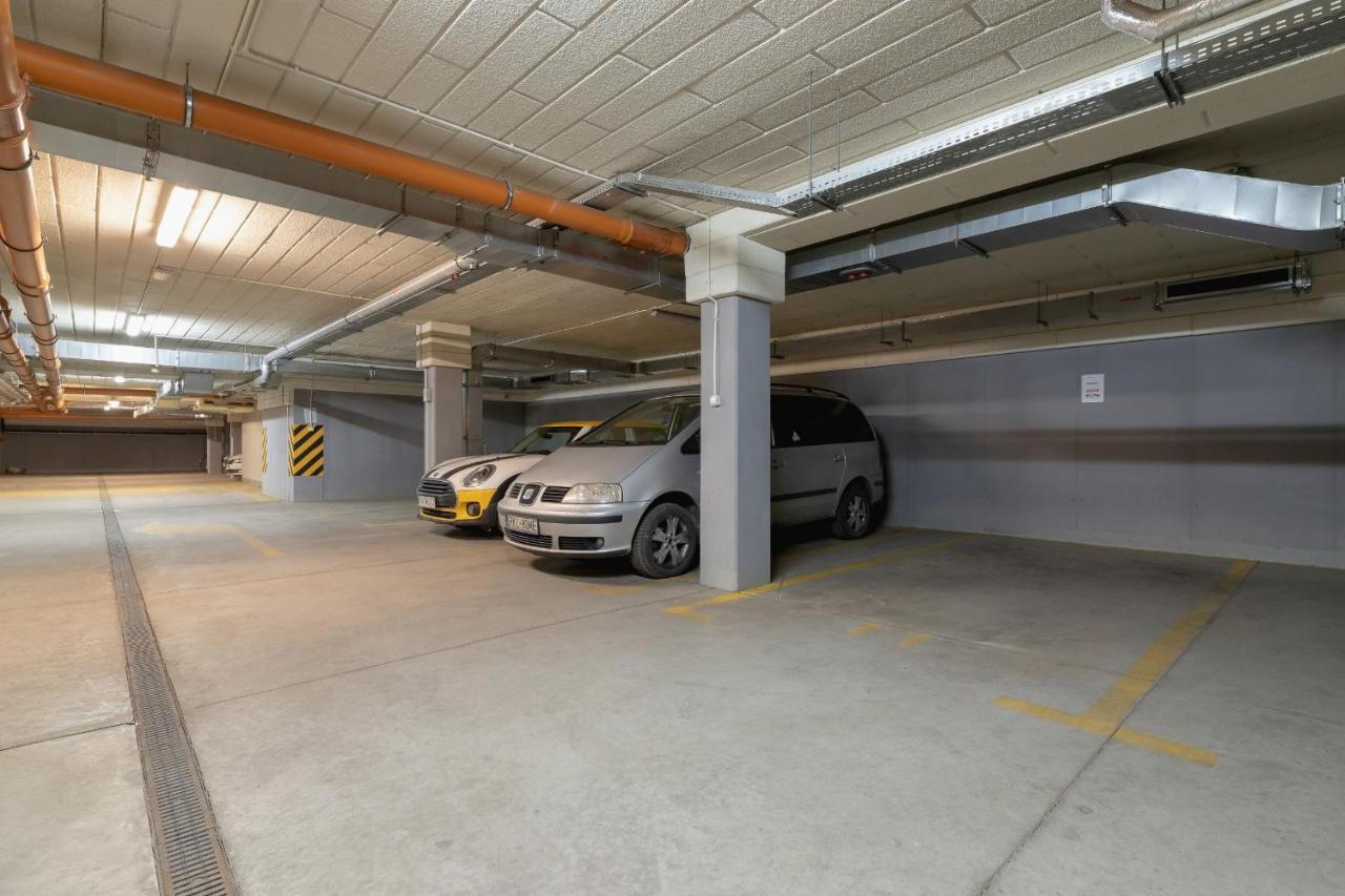 Apartment Solna With Parking Cracow By Renters Krakau